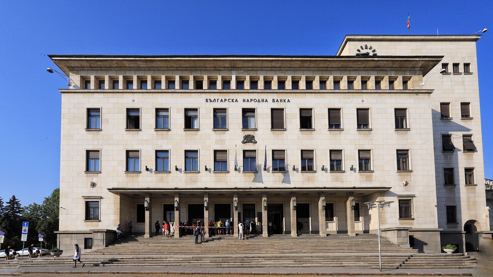 Solid commercial stone cladding for institutional security and prestige