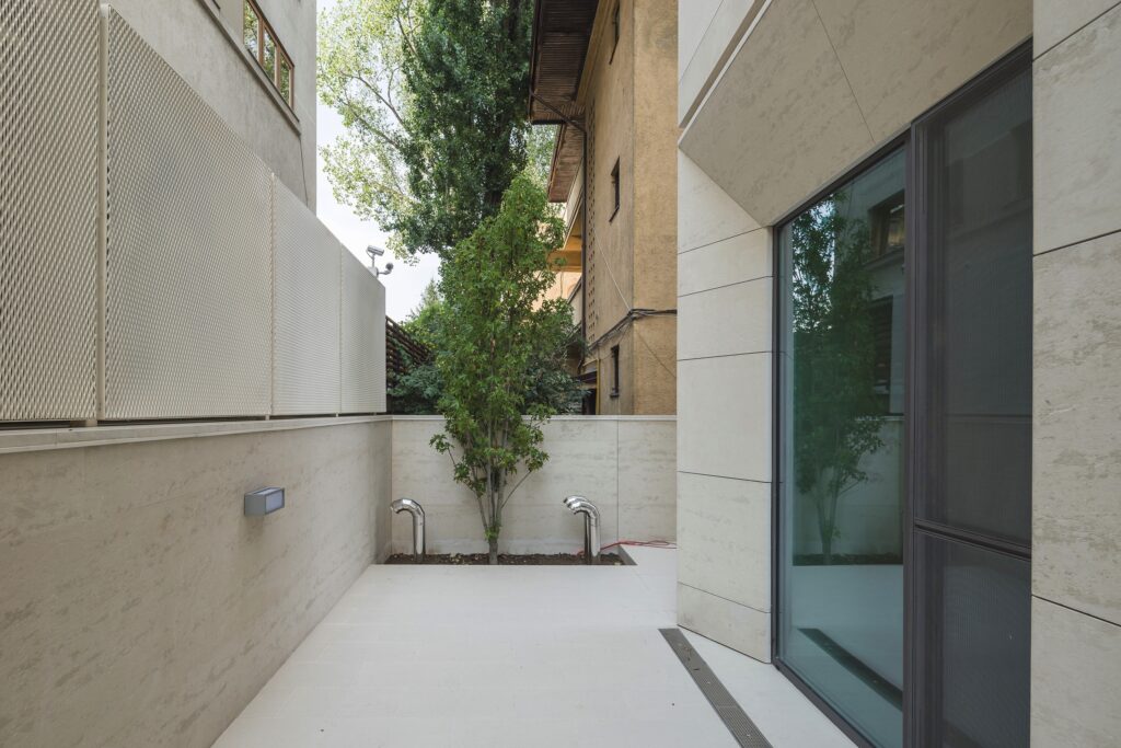 Sculptural building design achieved with high-quality natural stone