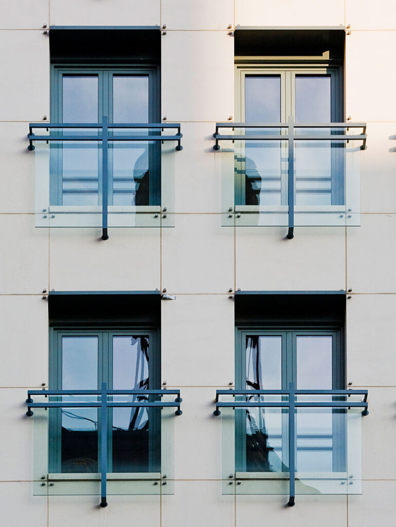Luxury condominium in Manhattan utilizing natural limestone